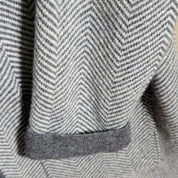 Benedetta.b merino wool made in Italy medium open cardigan grey herringbone patt - Picture 3 of 6